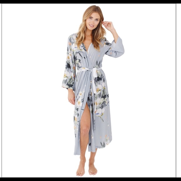 Set of 5 Plum Pretty Sugar Robes - Picture 6 of 6